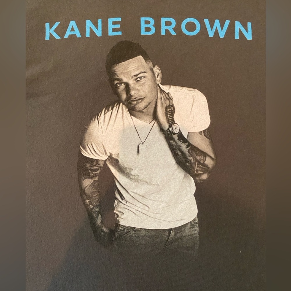 Kane Brown Tour Concert T-Shirt Dark Grey Women’s Medium EUC Country Music Merch